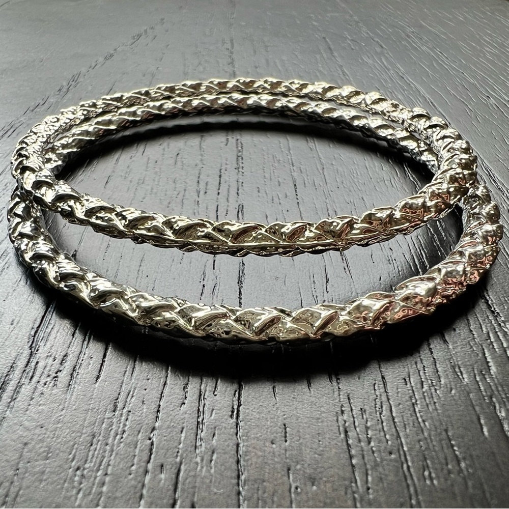 Vera Wang Silver Toned Vintage Skinny Stackable Bangle Bracelets Set of Two - OS